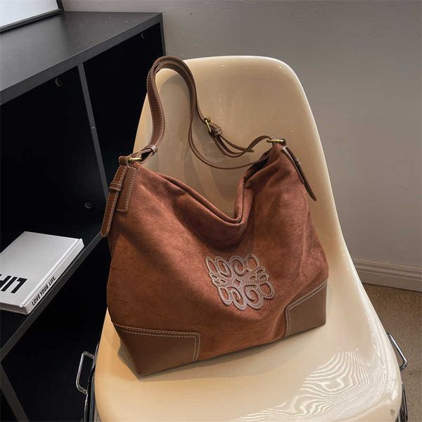 purses women's bag new autumn and winter tote bag commuter large capacity crossbody bag one shoulder armpit bag
purses women's bag new autumn and winter tote bag commuter large capacity crossbody bag one shoulder armpit bag