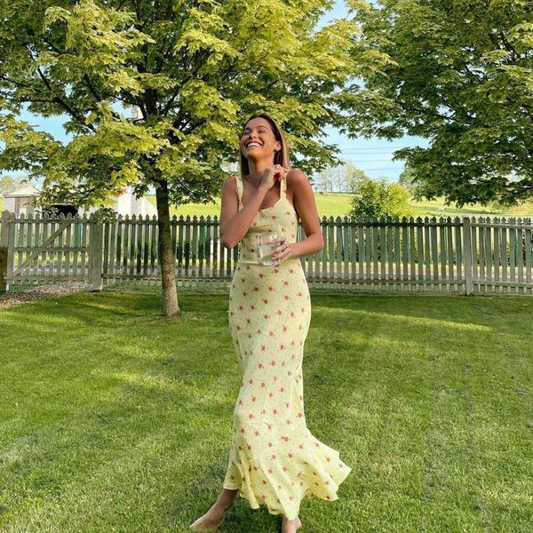 party dresses lairauiy women's y2k floral print spaghetti strap bodycon maxi ruffled deep u neck long dress backless summer sundress y2, White;black
party dresses lairauiy women's y2k floral print spaghetti strap bodycon maxi ruffled deep u neck long dress backless summer sundress y2, White;black