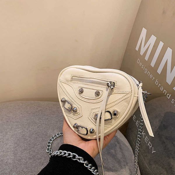 messenger bags unique niche design dark rivet love motorcycle bag versatile chain single shoulder messenger bag female mini
messenger bags unique niche design dark rivet love motorcycle bag versatile chain single shoulder messenger bag female mini