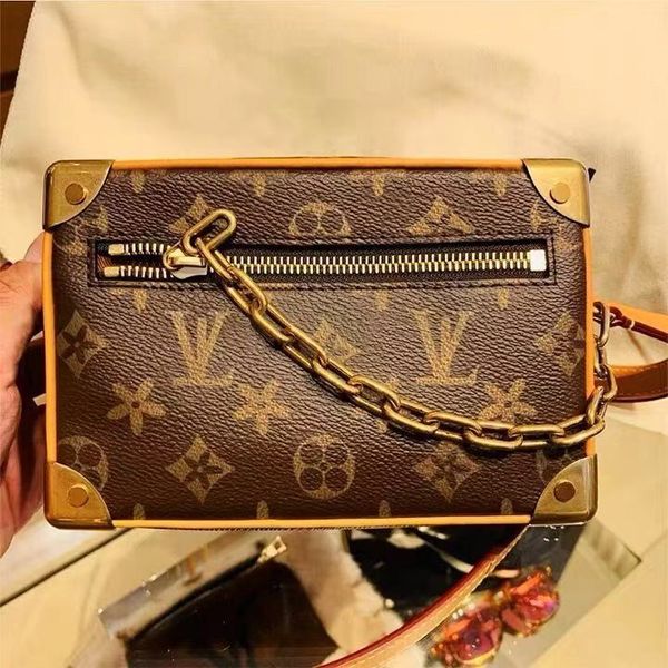2023 shoulder bags men's bag women's bag chain one shoulder crossbody square small square bag
2023 shoulder bags men's bag women's bag chain one shoulder crossbody square small square bag