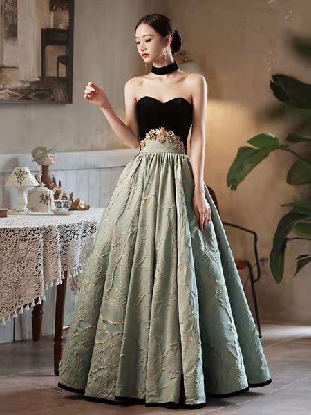 black sweetheart prom dresses strapless a-line long velvet applique printing woman formal party sleeveless celebrity evening gowns
black sweetheart prom dresses strapless a-line long velvet applique printing woman formal party sleeveless celebrity evening gowns