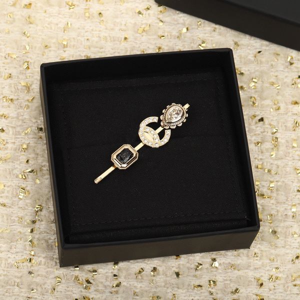2023 luxury quality charm hair clip with diamond and black color design grey crystal in 18k gold plated have box stamp ps7639a, Golden
2023 luxury quality charm hair clip with diamond and black color design grey crystal in 18k gold plated have box stamp ps7639a, Golden