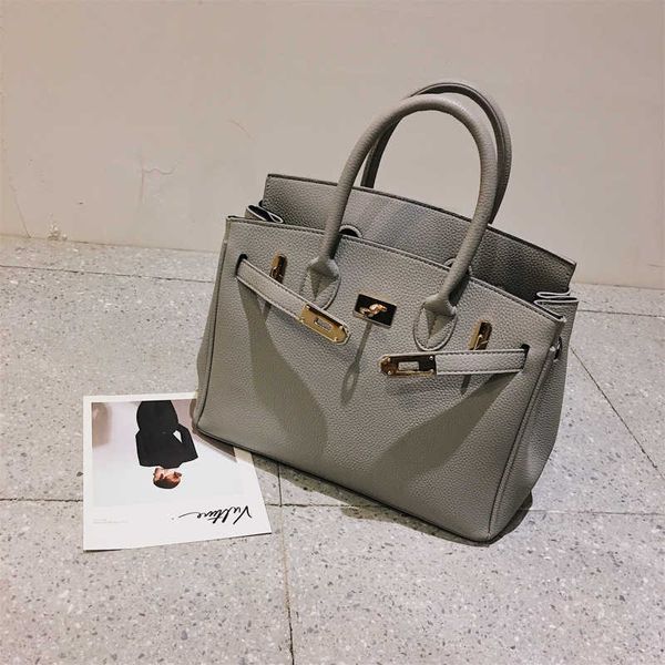 purse handbag designer tote bag women birkins large bag winter new women's fashion buckle shoulder s1jz
purse handbag designer tote bag women birkins large bag winter new women's fashion buckle shoulder s1jz