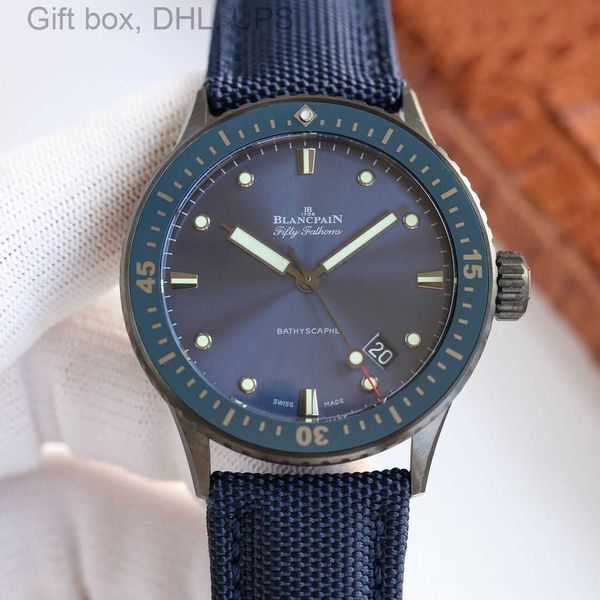 ceramic titanium luxury watch baopo blancpain series men's automatic mechanical watch with light appearance luxurious temperament men&#, Slivery;golden
ceramic titanium luxury watch baopo blancpain series men's automatic mechanical watch with light appearance luxurious temperament men&#, Slivery;golden