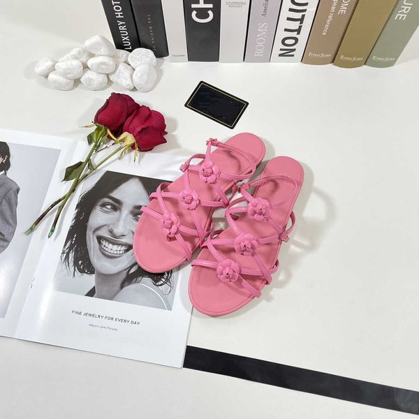 2023 wholesale summer brand designer women camellia flip flops slipper fashion genuine leather slides sandals metal chain c ladies casual sh, Black
2023 wholesale summer brand designer women camellia flip flops slipper fashion genuine leather slides sandals metal chain c ladies casual sh, Black
