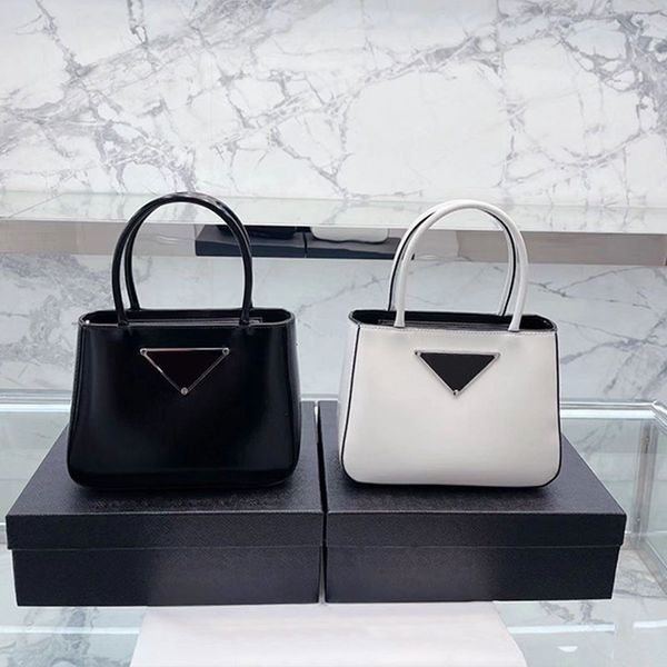 vegetable basket bag tote handbag chain crossbody bag women shoulder handbag patent leather small wallet fashion letter silver hardware
vegetable basket bag tote handbag chain crossbody bag women shoulder handbag patent leather small wallet fashion letter silver hardware