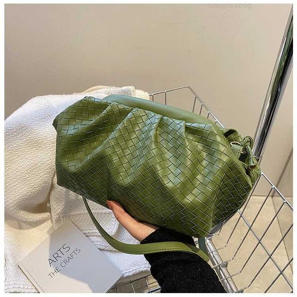 botega venates jodie mini teen intrecciato pouch women's hand woven cloud messenger high sense atmosphere handheld dumpling armpit bag
botega venates jodie mini teen intrecciato pouch women's hand woven cloud messenger high sense atmosphere handheld dumpling armpit bag