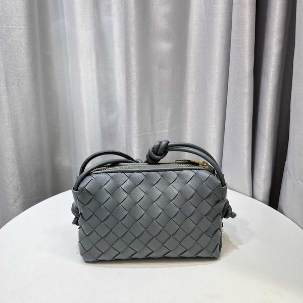 botega venates jodie mini teen intrecciato pouch square woven cloud soft leather dumpling women's fashion single shoulder diagonal cros
botega venates jodie mini teen intrecciato pouch square woven cloud soft leather dumpling women's fashion single shoulder diagonal cros