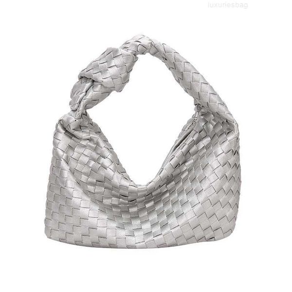 botega venates jodie mini teen intrecciato pouch woven cow horn springsummer ruffled dumpling bun underarm single shoulder crossbody bag cp5
botega venates jodie mini teen intrecciato pouch woven cow horn springsummer ruffled dumpling bun underarm single shoulder crossbody bag cp5