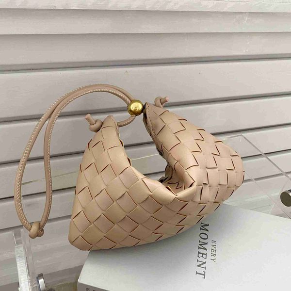 botega venates jodie mini teen intrecciato pouch small golden ball woven single shoulder underarm fashion trend dumpling women's hand b
botega venates jodie mini teen intrecciato pouch small golden ball woven single shoulder underarm fashion trend dumpling women's hand b
