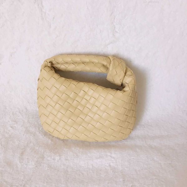 botega venates jodie mini teen intrecciato pouch french minority portable cloud horn fashion texture versatile woven women's bag 4wu0
botega venates jodie mini teen intrecciato pouch french minority portable cloud horn fashion texture versatile woven women's bag 4wu0
