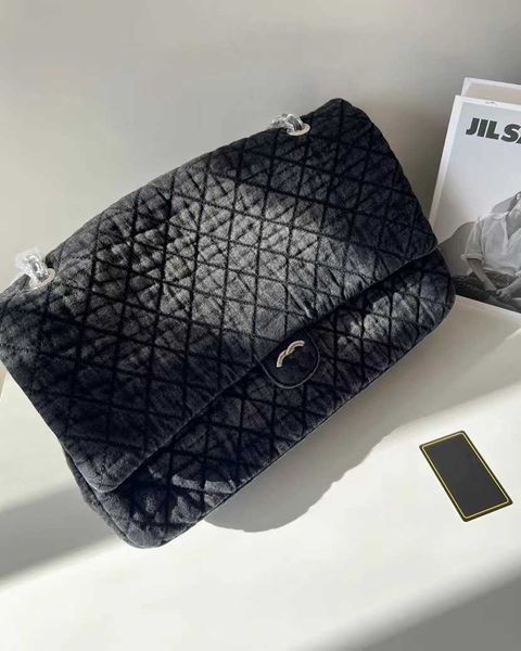 designer bag women channes handbag vintage middle ancient denim bag airport bag aircraft oversized flap one shoulder chain bags
designer bag women channes handbag vintage middle ancient denim bag airport bag aircraft oversized flap one shoulder chain bags