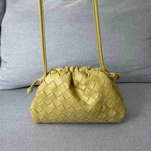 botega venates jodie mini teen intrecciato pouch style pleated wind woven cloud leather single shoulder messenger hand bag magnetic button d
botega venates jodie mini teen intrecciato pouch style pleated wind woven cloud leather single shoulder messenger hand bag magnetic button d