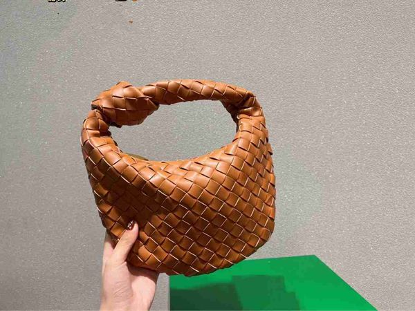 botega venates jodie mini teen intrecciato pouch mini woven knot cow horn dumplings cloud one shoulder handbag underarm bag girl 7rd6
botega venates jodie mini teen intrecciato pouch mini woven knot cow horn dumplings cloud one shoulder handbag underarm bag girl 7rd6