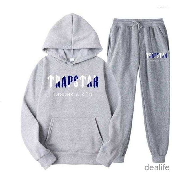 men's t shirts brand trapstar printed sportswear men 15 colors warm two pieces set loose hoodie sweatshirt pants jogging 2023 v9z8, White;black
men's t shirts brand trapstar printed sportswear men 15 colors warm two pieces set loose hoodie sweatshirt pants jogging 2023 v9z8, White;black