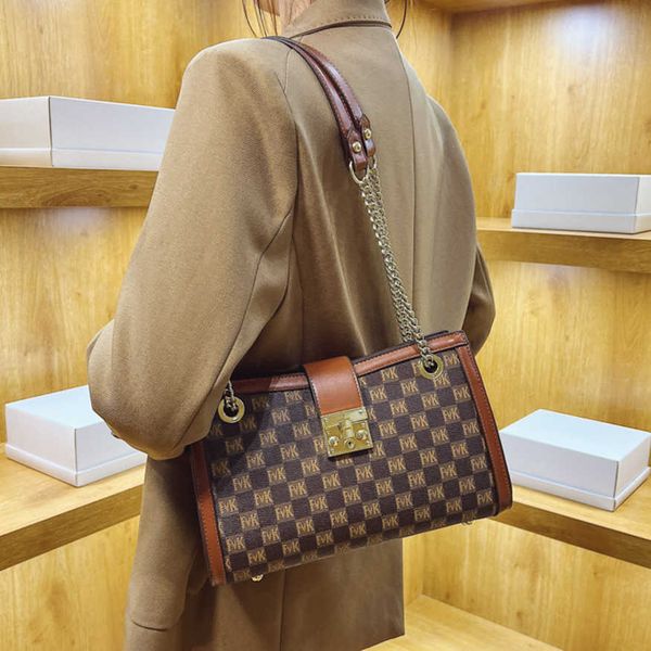 sling chains handbags shoulder crossbody bag fashion small square net red large capacity tote version chain
sling chains handbags shoulder crossbody bag fashion small square net red large capacity tote version chain