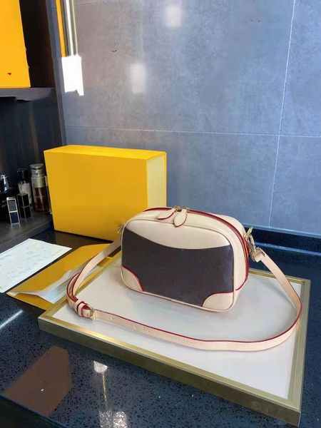 women's bag 2023 spring and summer new fashion leather one shoulder bag mini camera bag presbyopia bag cowhide cross-body small bag
women's bag 2023 spring and summer new fashion leather one shoulder bag mini camera bag presbyopia bag cowhide cross-body small bag
