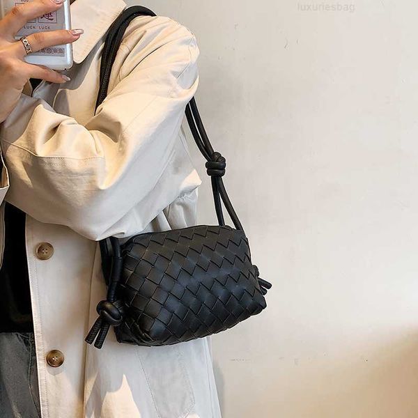 botega venates jodie mini teen intrecciato pouch woven simple underarm versatile temperament single shoulder bag niche design women's l
botega venates jodie mini teen intrecciato pouch woven simple underarm versatile temperament single shoulder bag niche design women's l