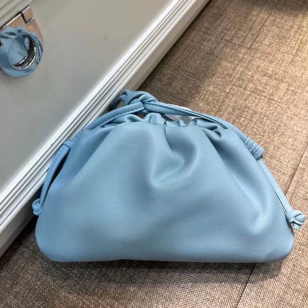 botega venates jodie mini teen intrecciato pouch dumpling net red same style hand cloud versatile leather women's bag one shoulder mess
botega venates jodie mini teen intrecciato pouch dumpling net red same style hand cloud versatile leather women's bag one shoulder mess
