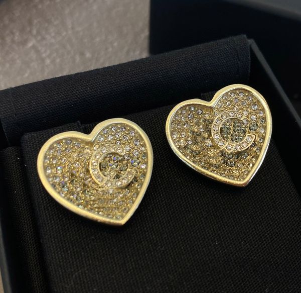 2023 luxury quality charm stud earring with diamond in 18k gold plated have box stamp ps7653a, Golden
2023 luxury quality charm stud earring with diamond in 18k gold plated have box stamp ps7653a, Golden
