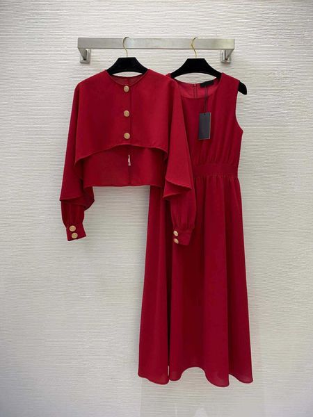 ladies dresses shirts fashion buckle placket shawl sleeveless designer long dress vest dress long skirt two-piece suit brand logo clothes, Black;gray
ladies dresses shirts fashion buckle placket shawl sleeveless designer long dress vest dress long skirt two-piece suit brand logo clothes, Black;gray