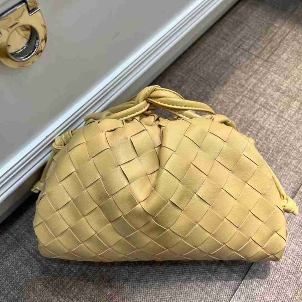intrecciato designer bags bag botegas venetas purse pouch womens luxury woven dumpling hand one shoulder messenger busv
intrecciato designer bags bag botegas venetas purse pouch womens luxury woven dumpling hand one shoulder messenger busv