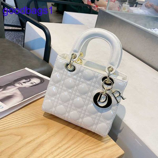 designer diross's lady bags for sale dai fei bao women's 2023 new high grade one shoulder crossbody fashion versatile handbag net
designer diross's lady bags for sale dai fei bao women's 2023 new high grade one shoulder crossbody fashion versatile handbag net