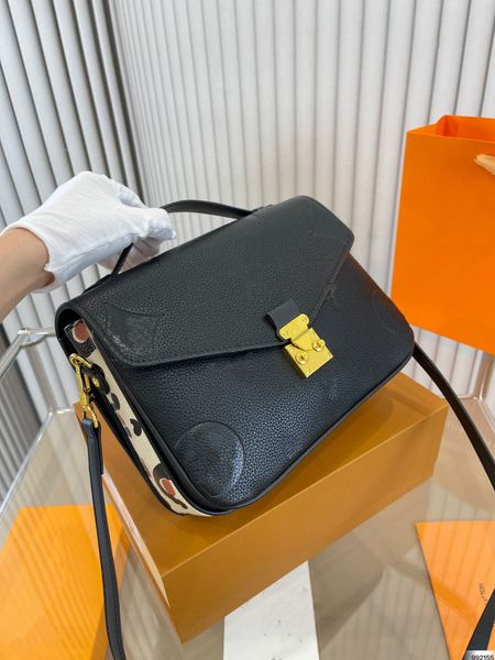 luxurys handbag bag embossing flower totes designer shoulder purse pochette women evening party wallet handbags messenger wild at heart meti
luxurys handbag bag embossing flower totes designer shoulder purse pochette women evening party wallet handbags messenger wild at heart meti