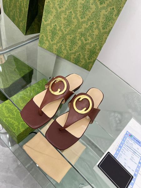 2023 designer woman sandals slippers men slipper gear bottoms flip flops women luxury sandal fashion causal flip flop 35-43, Black
2023 designer woman sandals slippers men slipper gear bottoms flip flops women luxury sandal fashion causal flip flop 35-43, Black