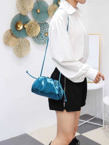 botega venates jodie mini teen intrecciato pouch colorful water wave pattern cloud one shoulder messenger women's wrinkled dumpling pu
botega venates jodie mini teen intrecciato pouch colorful water wave pattern cloud one shoulder messenger women's wrinkled dumpling pu