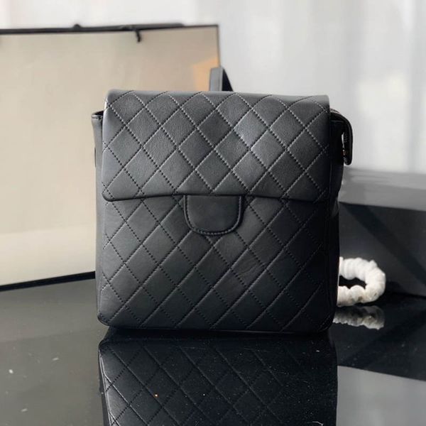 classic square women large capacity flap backpack bag matelasse chain leather quilted trend luxury handbag designer crossbody sacoche card h
classic square women large capacity flap backpack bag matelasse chain leather quilted trend luxury handbag designer crossbody sacoche card h