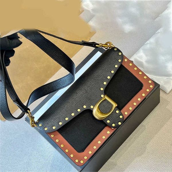 3a shoulder crossbody bags quality letter c original hardware envelope bag colour blocking premium simple vintage wallets 230109
3a shoulder crossbody bags quality letter c original hardware envelope bag colour blocking premium simple vintage wallets 230109