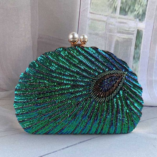 handbag cheongsam dress evening peacock bag hand woven chain embroidered beaded sequin shoulder clutch woman wallet e583, Red;black
handbag cheongsam dress evening peacock bag hand woven chain embroidered beaded sequin shoulder clutch woman wallet e583, Red;black