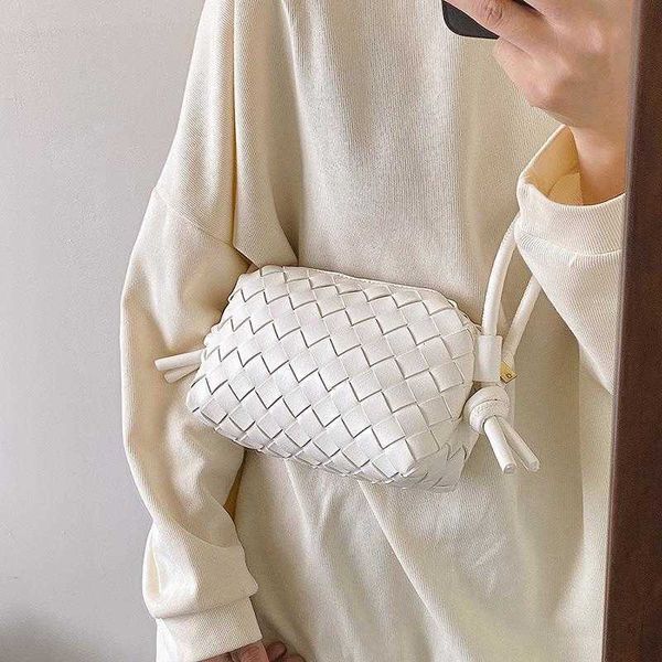 botega venates jodie mini teen intrecciato pouch unique niche design woven women's popular versatile one shoulder underarm diagonal sma
botega venates jodie mini teen intrecciato pouch unique niche design woven women's popular versatile one shoulder underarm diagonal sma