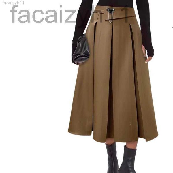 designer 2022 brand midi skirts dresses with vintage triangle metal letter female milan runway high end custom long pleated designer skirt s, Black
designer 2022 brand midi skirts dresses with vintage triangle metal letter female milan runway high end custom long pleated designer skirt s, Black