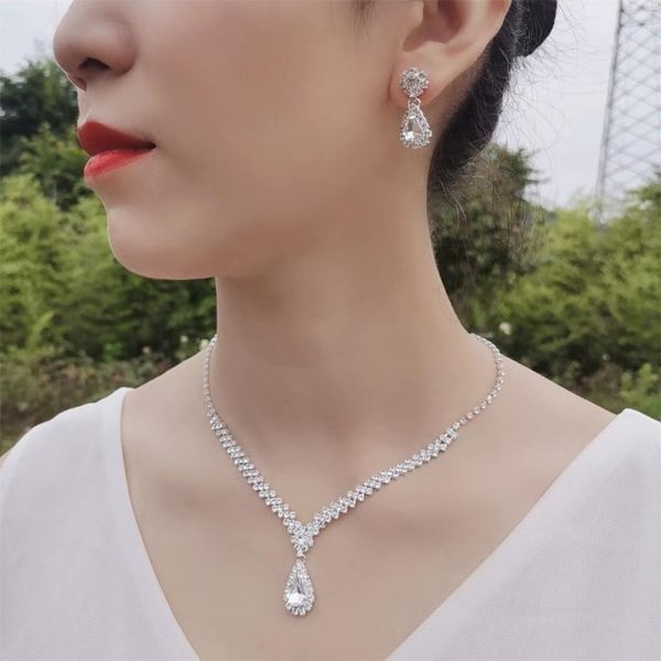 12 sets/lot necklace earring suit inlaid zircon rhinestone crystal twinkle bridal decorate adjeustable length necklace waterproof wedding pa, Silver
12 sets/lot necklace earring suit inlaid zircon rhinestone crystal twinkle bridal decorate adjeustable length necklace waterproof wedding pa, Silver