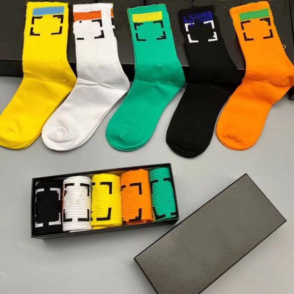 fashion brand socks designer men's and women's casual socks high-quality cotton knitted running sports socks 5 pairs combination o, Black
fashion brand socks designer men's and women's casual socks high-quality cotton knitted running sports socks 5 pairs combination o, Black