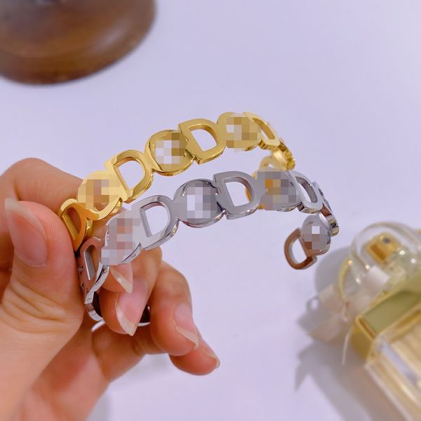 new designed brass bangles bracelets link chain crystal diamond hollow out d g letter bangle women's all-match vogue fashion bracelet d, Black
new designed brass bangles bracelets link chain crystal diamond hollow out d g letter bangle women's all-match vogue fashion bracelet d, Black