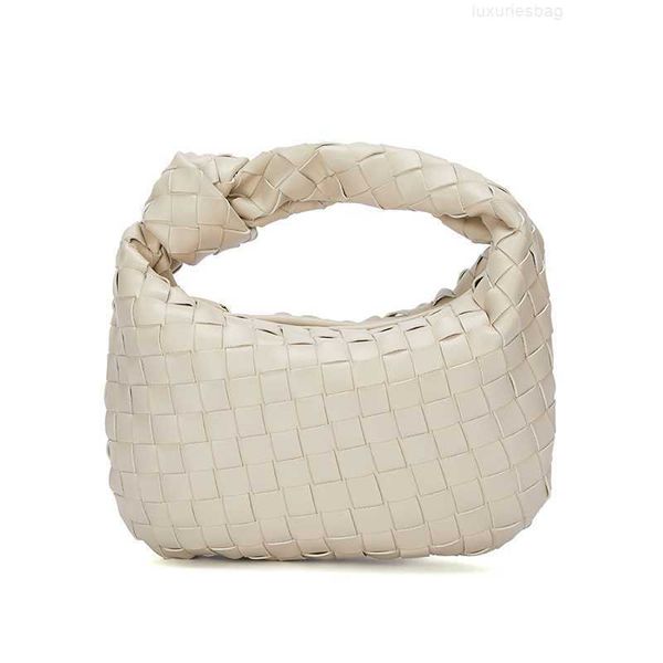 botega venates jodie mini teen intrecciato pouch hand woven handheld cloud fashion women's small messenger bag single shoulder bag fsii
botega venates jodie mini teen intrecciato pouch hand woven handheld cloud fashion women's small messenger bag single shoulder bag fsii