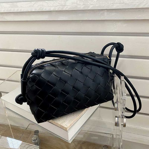 botega venates jodie mini teen intrecciato pouch fashion fashion shoulder hand pillow pu solid woven messenger women's bag g2d4
botega venates jodie mini teen intrecciato pouch fashion fashion shoulder hand pillow pu solid woven messenger women's bag g2d4
