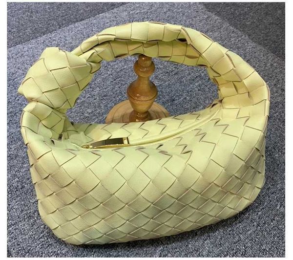 botega venates jodie mini teen intrecciato pouch handcarried woven the same style knotted oxhorn leather handcarried cloud dumpling bag 6a3t
botega venates jodie mini teen intrecciato pouch handcarried woven the same style knotted oxhorn leather handcarried cloud dumpling bag 6a3t