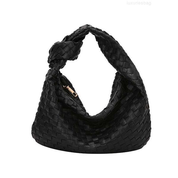 botega venates jodie mini teen intrecciato pouch woven cow horn springsummer ruffled dumpling bun underarm single shoulder crossbody bag atr
botega venates jodie mini teen intrecciato pouch woven cow horn springsummer ruffled dumpling bun underarm single shoulder crossbody bag atr