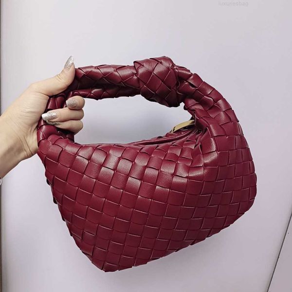 botega venates jodie mini teen intrecciato pouch woven cloud one shoulder underarm horn knotted hand carrying women's bag kzq2
botega venates jodie mini teen intrecciato pouch woven cloud one shoulder underarm horn knotted hand carrying women's bag kzq2