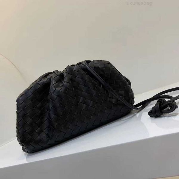 botega venates jodie mini teen intrecciato pouch yunduo women's bag woven single shoulder messenger bag koq5
botega venates jodie mini teen intrecciato pouch yunduo women's bag woven single shoulder messenger bag koq5