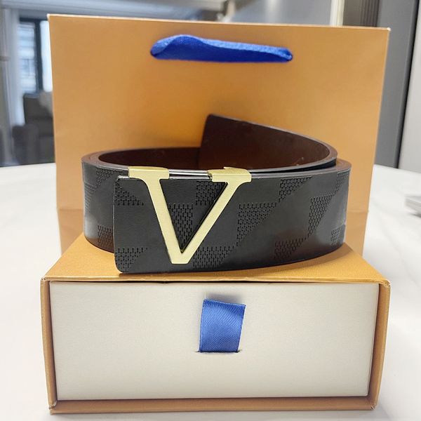 aaa designer luxury belts plaid double-sided women belt striped belt genuine leather printed belt man casual letter belt smooth buckle woman, Black;brown
aaa designer luxury belts plaid double-sided women belt striped belt genuine leather printed belt man casual letter belt smooth buckle woman, Black;brown