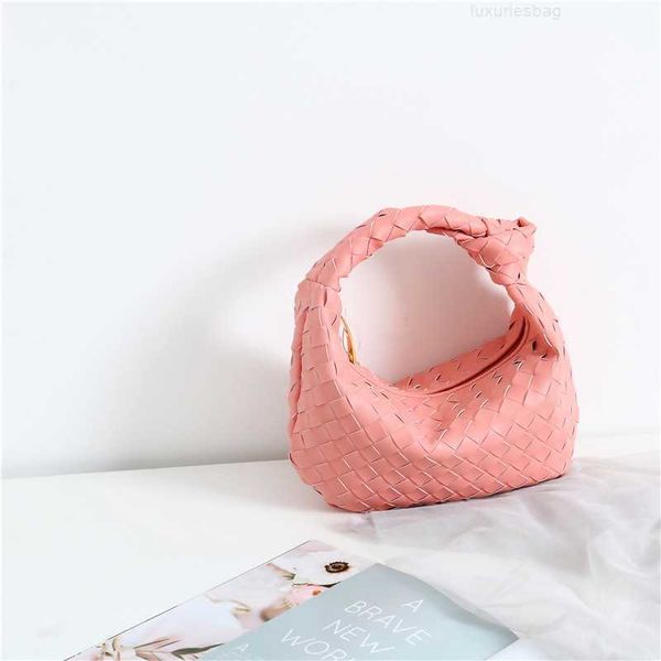 botega venates jodie mini teen intrecciato pouch woven oxhorn wrinkled dumpling leather underarm tidal shoulder messenger bag 3nt3
botega venates jodie mini teen intrecciato pouch woven oxhorn wrinkled dumpling leather underarm tidal shoulder messenger bag 3nt3