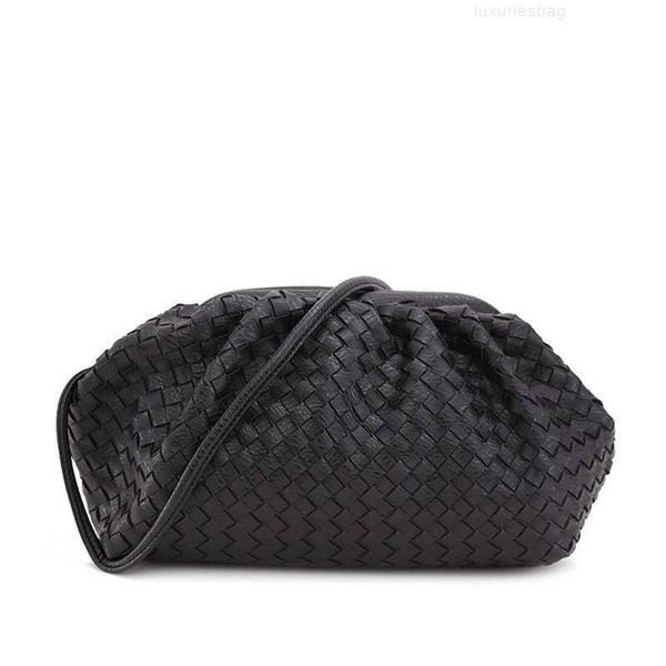 botega venates jodie mini teen intrecciato pouch singleshoulder women's fashion crossbody woven clip cloud bag hpux
botega venates jodie mini teen intrecciato pouch singleshoulder women's fashion crossbody woven clip cloud bag hpux