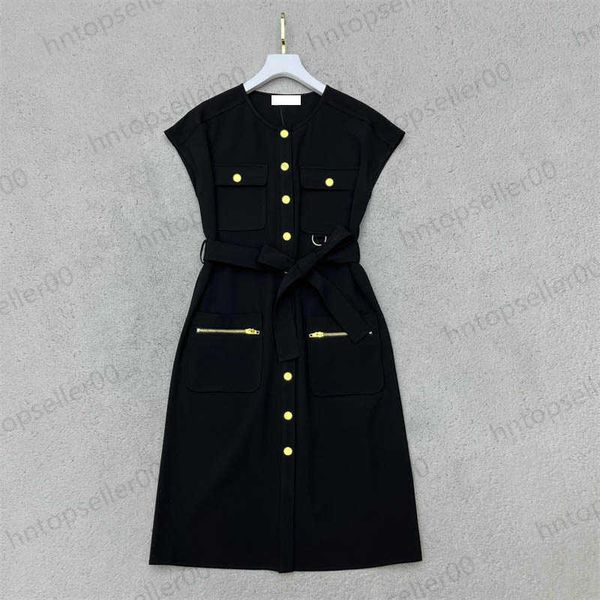 woman casual dresses sleeveless clothes summer black fashion simple versatile solid color single row metal button cardigan version shoulder, Black;gray
woman casual dresses sleeveless clothes summer black fashion simple versatile solid color single row metal button cardigan version shoulder, Black;gray