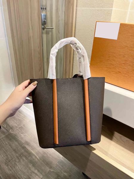 bags tote women handbag son-mother shoulder leather crossbody messenger classic high capacity fashion designer lady wallet 1110, Black;red
bags tote women handbag son-mother shoulder leather crossbody messenger classic high capacity fashion designer lady wallet 1110, Black;red