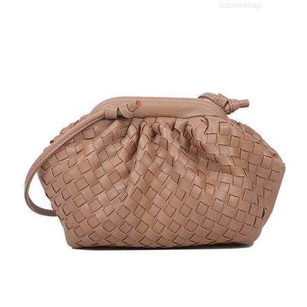 botega venates jodie mini teen intrecciato pouch women's small simple woven cloud ins net red fashion messenger bag pe1e
botega venates jodie mini teen intrecciato pouch women's small simple woven cloud ins net red fashion messenger bag pe1e
